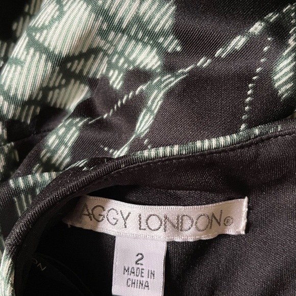 Maggy London Scuba‎ Sheath Dress 2 - Picture 2 of 4